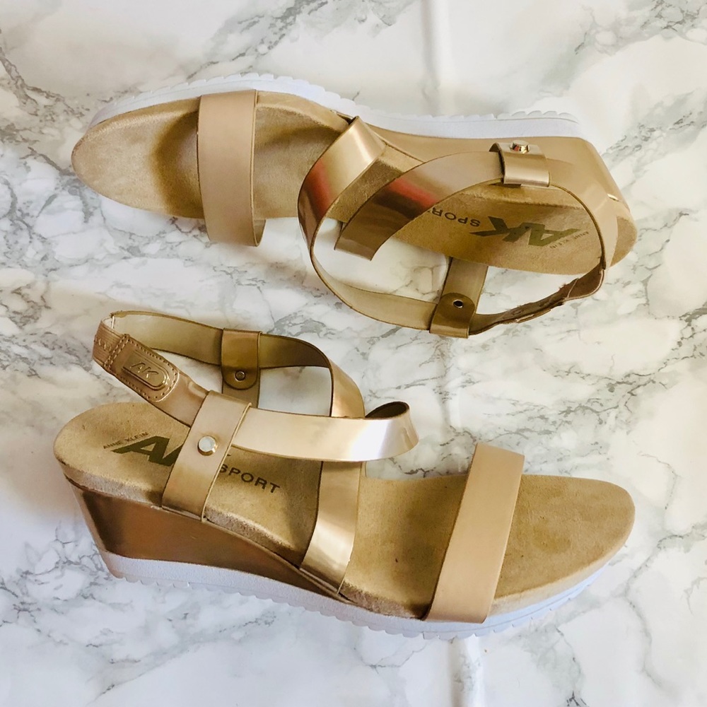 Anne Klein sport
